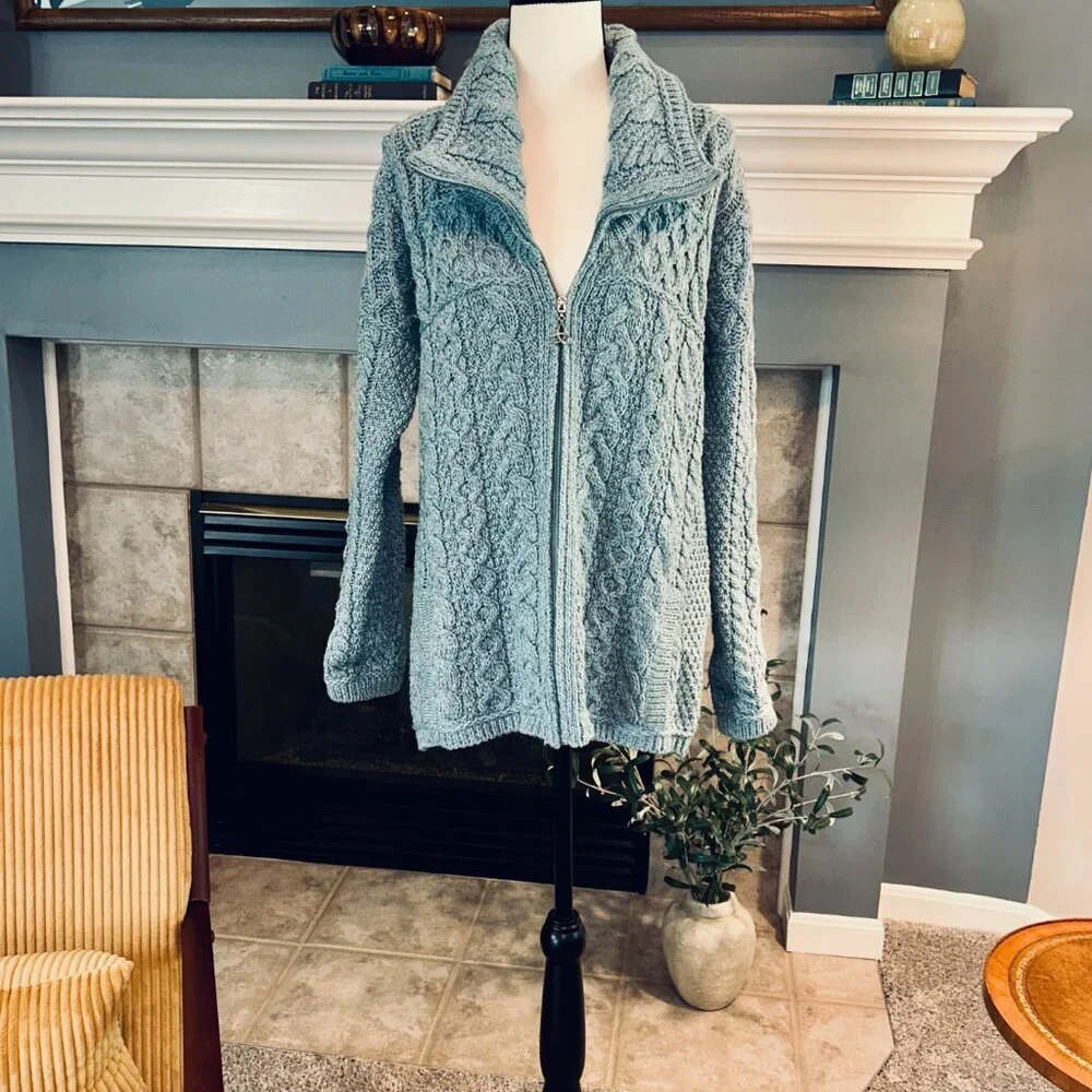 Aran Crafts mermaid Blue Cable Knit Cardigan 100% merino wool sz medium Ireland - Picture 1 of 9